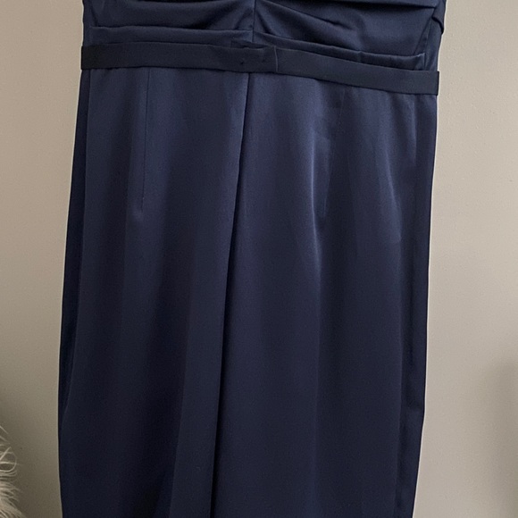 Beautiful  Elie Tahari  purple satin dress Size 10 - Picture 2 of 2